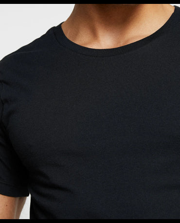 LACOSTE Czarna Koszulka O-neck Slim Fit Klasyk